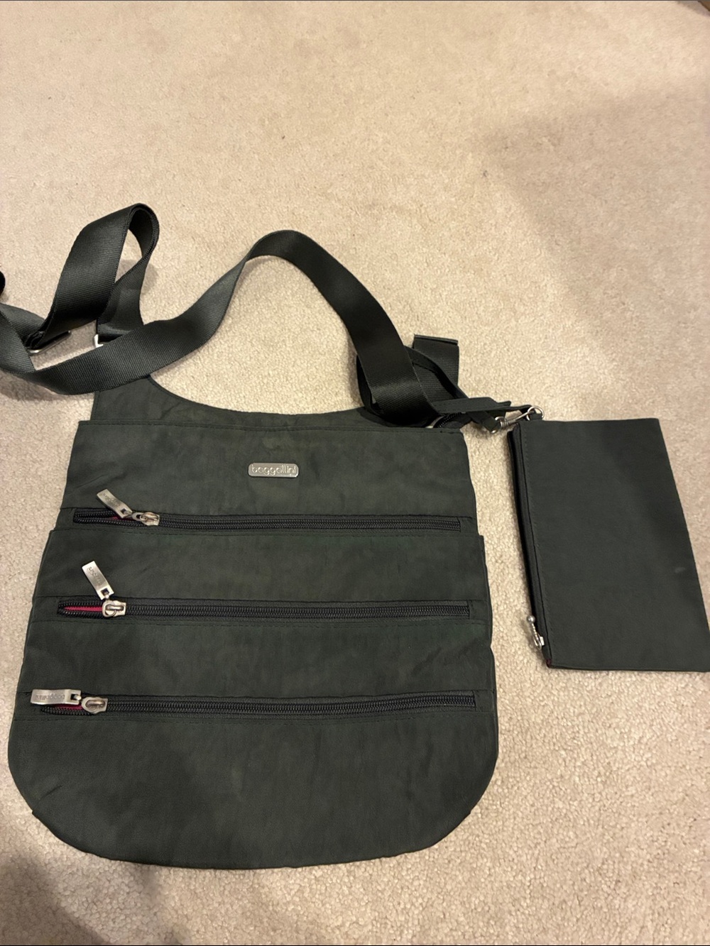 Baggallini Black Crossbody with Removable Pouch